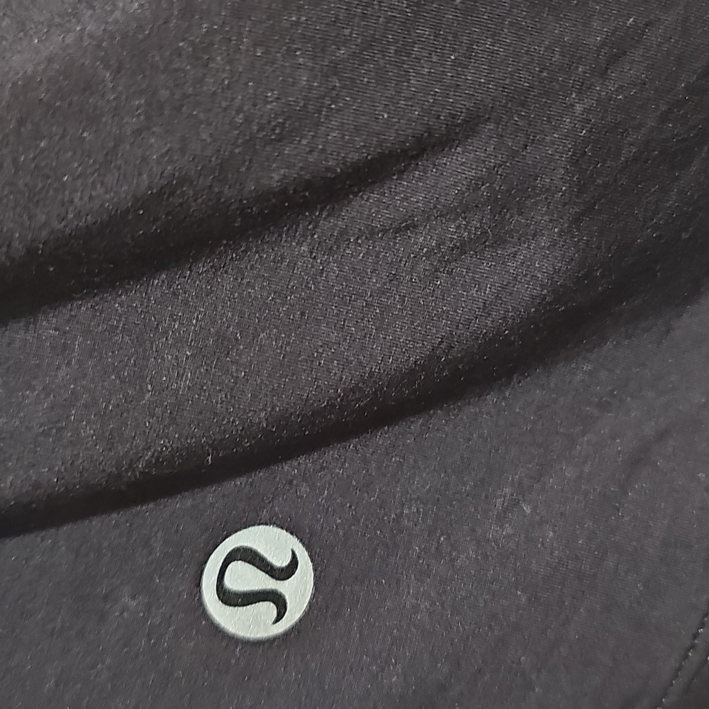 Lululemon V-neck Black Long Sleeve Top EUC - Picture 4 of 5